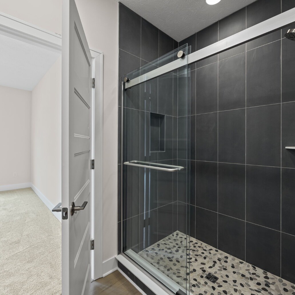 21 web or mls 136parkerwood 22